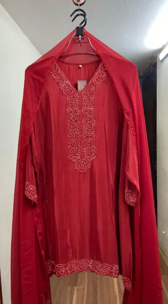 Luxury Russian Silk Pakistani Stitched Farshi Salwar 3 Pcs _ Red 